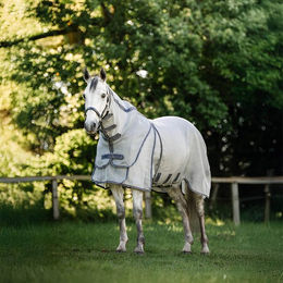 Produktbild von Horseware Rambo Optimo Protector Plus Pferdedecke in Grau Silber Weiß
