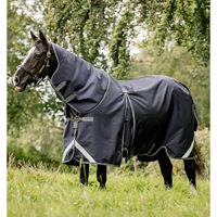 Produktbild von Horseware Rambo Optimo Weidedecke für Pferde in Marineblau und Grau