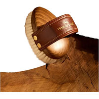 Produktbild von Horseware Signature Pferdegesichts-Bürste mit Wolle in Gold und Braun