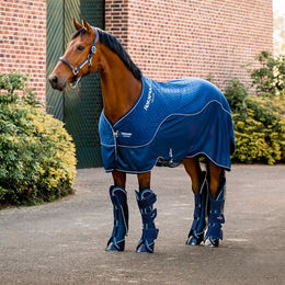 Horseware Signature Travel Series Transportdecke für Pferde aus Polyester in Blau - 50 g – Bild 1 von 5