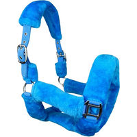 Produktbild von Horseyou Pferdehalfter Cuddly aus Fell in Blau mit Edelstahlbeschlägen