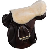 Produktbild von Horze Harleigh Reitsattel-Sitzbezug aus Schafsfell in Weiß oder Beige Größe L