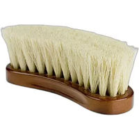 Produktbild von Horze Natürliche weiche Pferdebürste aus Holz in Natur Braun