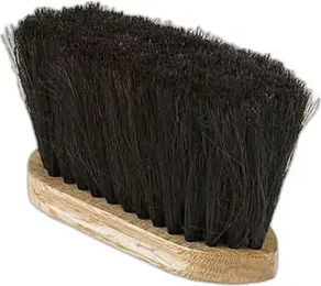 Produktbild von Horze Weiche Pferdebürste aus Holz in Schwarz oder Braun