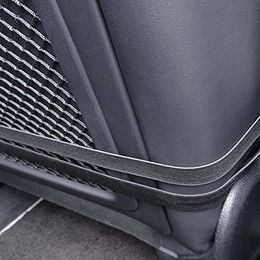 Hossi´s Wholesale Autositz für Hunde und Katzen aus Kunstleder in Schwarz mit wasserabweisender Oberfläche für Welpen und kleine Haustiere – Bild 1 von 6