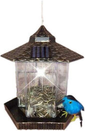 HTI-Living Vogelfutterhaus Nessa Futterspender aus Kunststoff in Metallic Gold mit Solarpanel – Bild 1 von 4