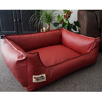 Produktbild von Hundebettenmanufaktur Hundebett Hundesofa aus Kunstleder für erwachsene Hunde in Rot Größe XS