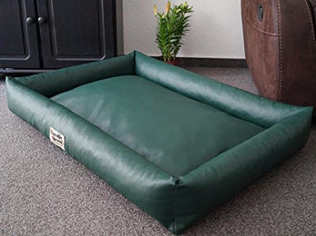 Hundebettenmanufaktur Hundebett PicoBello aus Kunstleder grün für erwachsene Hunde – Bild 1 von 2