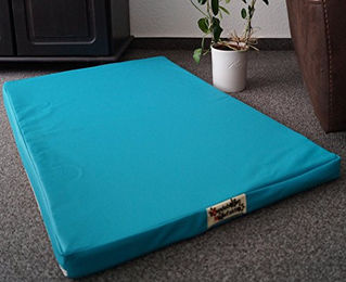 Produktbild von Hundebettenmanufaktur Hundematratze aus Kunstleder in Türkis 60 cm x 40 cm
