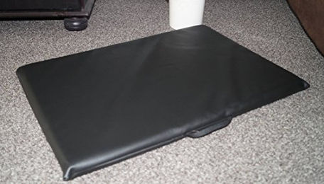 Hundebettenmanufaktur Hundematte aus Kunstleder mit Schaumstoff in Schwarz Größe L – Bild 1 von 2