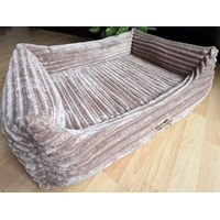 Produktbild von Hundebettenmanufaktur Orthopädisches Hundesofa Ortopedico aus Cord mit 8 cm Viscoschaummatratze Beige 70 cm x 50 cm