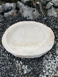 IDYL Vogeltränke aus Sandstein als Skulptur – Bild 1 von 2