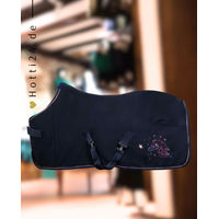 Produktbild von Imperial Riding Cosmic Sparkle Fleece Decke für Pferde Navy Blau