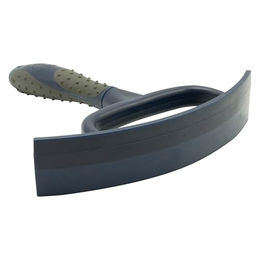 Produktbild von Imperial Riding Schweißmesser IRH Grippy mit integriertem Griffpinsel für die Pferdepflege Navy Blau