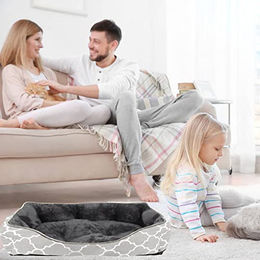 Produktbild von INTIRILIFE Hundebett und Katzenbett aus Plüsch mit doppelseitigem Innenkissen in Blau-Grau 67 x 56 cm