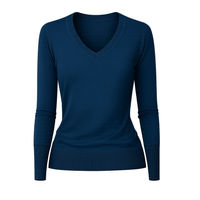 Produktbild von Isabell Werth Pullover mit V-Ausschnitt Blue Ashes aus Wolle in Blau