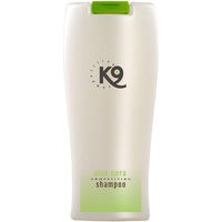 Produktbild von Julius-K9 Tiershampoo Aloe Vera Pflegendes Shampoo für Haut und Fell 300 ml