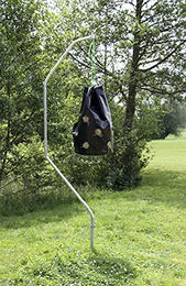 Kerbl Bodenhalterung für Taon X und HayBag – Bild 1 von 3