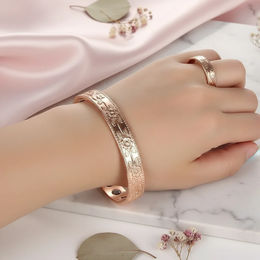 Produktbild von Kupferschmuck Armband & Ring Set mit Magneten im Vintage-Blumen-Design