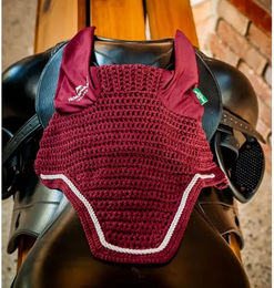 Produktbild von Kurze Mütze für Pferde Horseware Signature