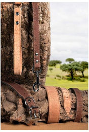 Karlie Hundehalsband aus Kork in Kastanie Braun 55 cm x 30 mm – Bild 1 von 3