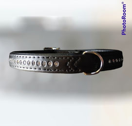Karlie Hundehalsband aus Kunstleder mit Strass in Schwarz Grösse M 42cm – Bild 1 von 5