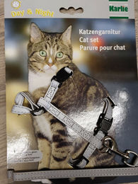 Karlie Katzengarnitur Reflex Geschirr und Leine aus Nylon in Silber mit Reflektoren - 110 cm – Bild 1 von 4