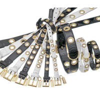 Produktbild von Karlie NOBLE LINE Halsband aus Kunstleder in Weiß 45 cm