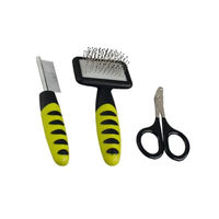 Produktbild von Karlie Pflegeset für Nagetiere mit Kamm, Bürste und Krallenschere grün-schwarz