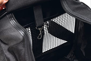 Karlie Transportbox Divina Mini aus Polyester in Rot – Bild 1 von 11