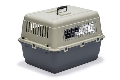Karlie Transportbox Nomad Flugzeugbox aus Kunststoff Größe M für mittlere Rassen - 18 kg – Bild 1 von 8