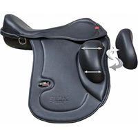 Produktbild von Karlslund Flex Dressursattel aus Leder mit KneeFit in Schwarz 17 Zoll