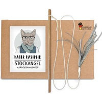 Produktbild von Kater Kasimir Katzenangel aus Buchenholz mit Bändern als Spielzeug für Katzen