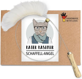 Kater Kasimir Katzenangel aus Holz mit handgemachtem Anhänger aus echtem Schaffell - 1 Stk. – Bild 1 von 5