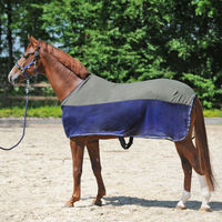 Produktbild von Kavalkade Fly'n Fleece Fliegendecke für Pferde mit Fleecerücken aus Polyester