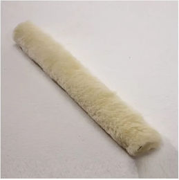 Produktbild von Kavalkade Nackenschutz für Pferde aus Lammleder in Beige