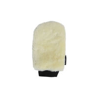 Produktbild von Kentucky Grooming Deluxe Lammfell Putzhandschuh Natur
