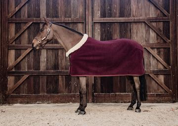 Kentucky Horsewear Abschwitzdecke Fleece Show Heavy für Pferde Rot 145 – Bild 1 von 9