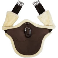 Produktbild von Kentucky Horsewear Anatomischer Stollengurt aus Kunstleder mit Lammfell Braun
