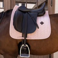 Produktbild von Kentucky Horsewear Dressage Sattelunterlage Velvet Mini Pearls Rosa für Warmblut