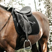 Produktbild von Kentucky Horsewear Dressurschabracke Pearls Schwarz für Warmblut
