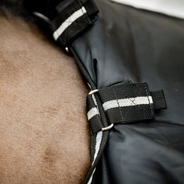 Kentucky Horsewear Easy-Layer Stable Hood Pferdedecke aus Polyester Größe L Schwarz Silber - 100 g – Bild 1 von 2