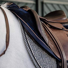 Kentucky Horsewear Heavy Fleece Ausreitdecke für Pferde Check Printing Größe M – Bild 1 von 2