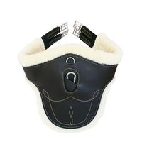 Produktbild von Kentucky Horsewear Stollengurt mit Lammfellimitat aus Kunstleder Schwarz 130 cm