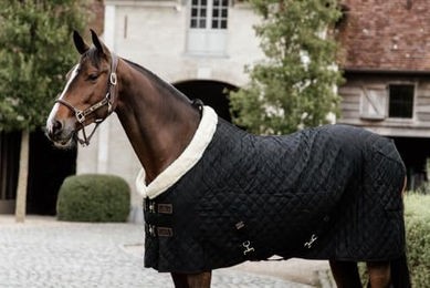 Kentucky Horsewear Turnierdecke Schwarz 155 mit Fellkragen – Bild 1 von 13