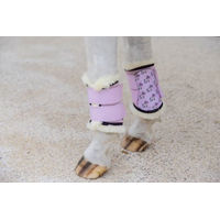 Produktbild von Kentucky Horsewear Turnout Gamaschen für Ponys mit veganem Schaffell in Rosa
