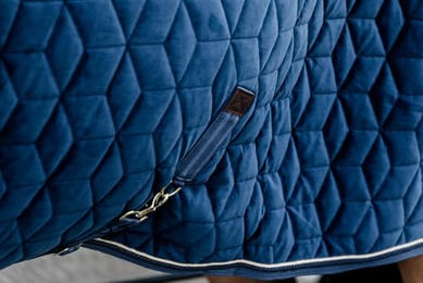 Kentucky Showdecke für Pferde Velvet Stalldecke Marine Blau 155 – Bild 1 von 7