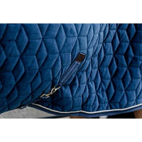 Produktbild von Kentucky Showdecke für Pferde Velvet Stalldecke Marine Blau 155