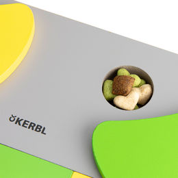 Kerbl Cake Intelligenzspielzeug für Hunde aus Holz Grün Grau 30 x 23 cm – Bild 1 von 5