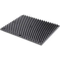 Produktbild von Kerbl Kratzmatte aus Gummi für Pferde und Fohlen 60 x 40 cm Schwarz